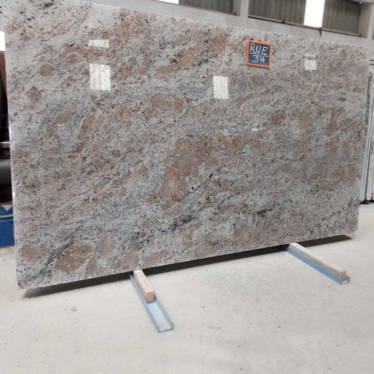 Cappuccino White Granite Slab with Beige Swirls
