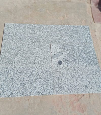 P White Granite Tiles for Flooring